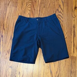 Under Armour Men's Black Shorts Size 38